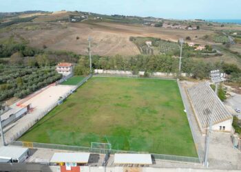 “Davide Bucci” chiuso da tre anni: un mutuo da 3 milioni per ricostruire la tribuna coperta