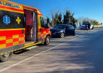 Scontro sulla Statale 16 a Torino di Sangro, un ferito