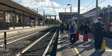 Allarme bomba a Civitanova, intervento degli artificieri. Treni ripartono, ritardi di oltre 3 ore