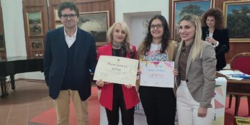 Diplomati con 100/100, per loro l’attestato di merito del Comune