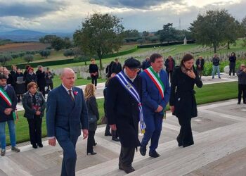 Il ricordo dei 2.617 soldati che riposano nel cimitero britannico, «Il loro nome vive in eterno»