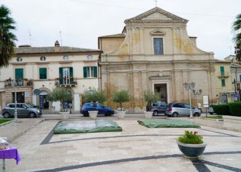 Ritardi nell’allaccio della corrente, slitta l’apertura della pista di ghiaccio