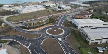 Zes, inaugurata la nuova rotatoria a Punta Penna. «Ora ampliamento del porto e nuovo ospedale»