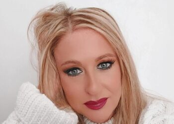 “Tutto quello che farei per te”, il romanzo d’esordio di Claudia Salvador è nato davanti a un semaforo