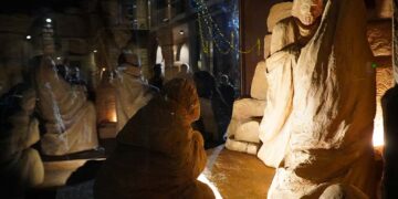 La Natività di piazza San Vitale ha una nuova teca grazie a comitato e aziende