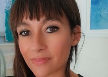 “Emozioni a contrasto”, la pittrice Vanessa Di Lodovico espone a Palazzo d’Avalos