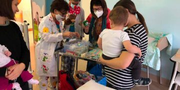 La Befana Ricoclaun fa visita ai bambini della Pediatria di Vasto