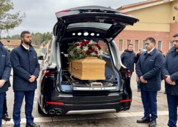 Gissi saluta per l’ultima volta Nelluccia: «Una vita di spiritualità contro la stupidità del male»