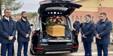 Gissi saluta per l’ultima volta Nelluccia: «Una vita di spiritualità contro la stupidità del male»