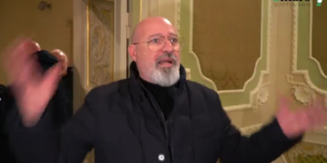 Vasto, alla domanda sul Superbonus Bonaccini inizia a urlare