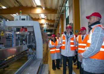 Coca Cola annuncia 42 milioni di investimenti in Abruzzo, due nuove linee per produrre lattine
