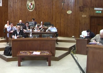 Ok al bilancio, Menna: «Vicini alle fasce deboli». Suriani (FdI): «Per i vastesi lacrime e sangue»