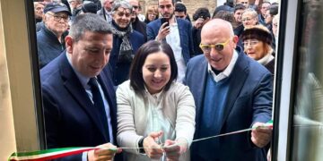 Carla Zinni inaugura il comitato elettorale: «Portiamo in Regione il sorriso di questa comunità»