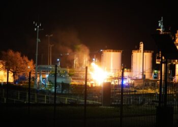 Incendio nella centrale Stogit di Montalfano, fuoco partito da un’elettrovalvola. Emergenza cessata