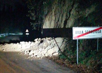 Smottamento sulla carreggiata, da ieri sera chiusa la Sp 90 a Fossacesia