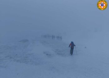 In 15 senza equipaggiamento in montagna tra neve e ghiaccio: recuperati dal Soccorso alpino