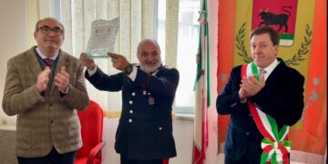 Trent’anni di onorato servizio: in congedo il brigadiere Giovanni Graziano, il Comune lo premia