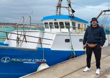 La protesta si allarga, i pescatori sul piede di guerra: «Si sta soffocando la marineria italiana»