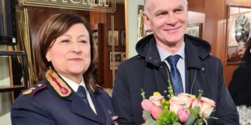 Anni di onorato servizio, è il momento della meritata pensione per la commissaria Di Santo