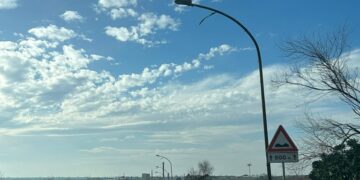 «A Punta Penna illuminazione pericolante: alcuni pali sono già caduti»