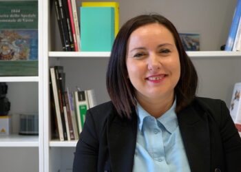 “Parla Chiaro” con Carla Zinni (FdI): «Territorio unito per fare la Grande Vasto»