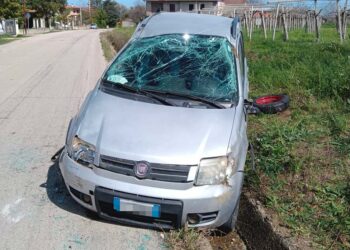 Auto fuori strada a Pollutri, ferito 85enne