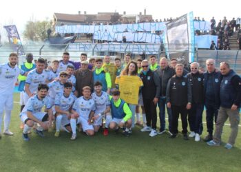 Il San Salvo rende omaggio al tifoso novantatreenne Giovanni Passucci: emozioni al “Tomeo”