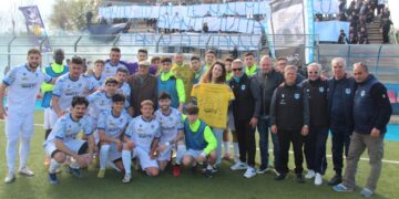 Il San Salvo rende omaggio al tifoso novantatreenne Giovanni Passucci: emozioni al “Tomeo”