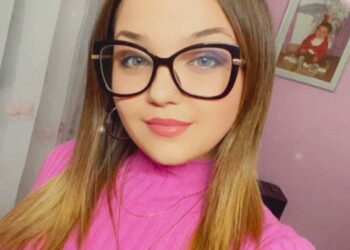 Morire a 15 anni, il dolore della comunità scolastica: «La nostra Martina per sempre una di noi»