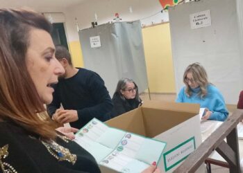 L’Abruzzo conferma il centrodestra, Marsilio primo presidente a fare il bis