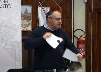 Ok “all’indipendenza” dal Suap di San Salvo tra le polemiche. «Mondo globalizzato, noi autarchici»