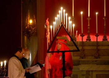 Nel centro storico di Vasto rivive l’antico rito liturgico dell’Ufficiatura delle Tenebre