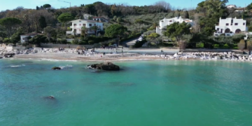 Franfiglutti a Vignola, incontro Comune-surfisti. Menna: «Non posso spostare le case»