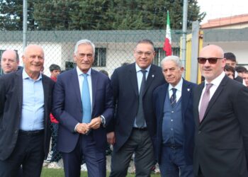 Gravina omaggiato con il “Carciodoro”: «Viva il calcio, viva Cupello. Qui c’è il vero senso di comunità»