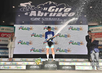 Giro d’Abruzzo: la Vasto-Pescara vinta da Enrico Zanoncello