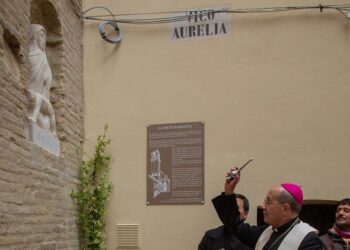 La Pietà Nascosta: inaugurata a Santa Maria Maggiore la scultura degli studenti del “Pantini-Pudente”