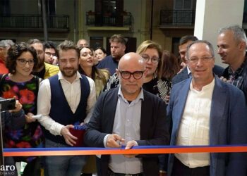 Officina Cupello inaugura la sede elettorale, «Fuori da qui ci sono due facce della stessa medaglia»