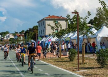 Dal 17 al 19 maggio l’edizione 2024 di “Art, Bike&Run + Wine” sulla Via Verde