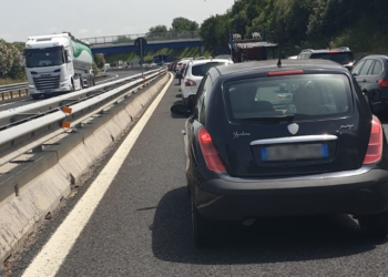 Code sulle strade extraurbane a causa dei cantieri, troppi disagi per gli automobilisti