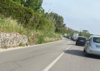 Code sulle strade extraurbane a causa dei cantieri, troppi disagi per gli automobilisti