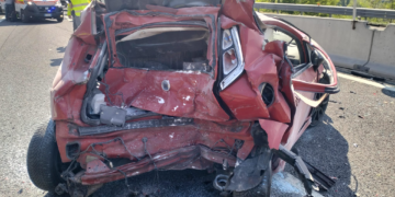 «Siamo riusciti a forzare la portiera dell’auto in fiamme e a salvare l’automobilista»