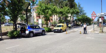 Scontro auto-moto  in corso Mazzini, 32enne in ospedale