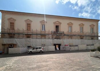 Palazzo d’Avalos inizia a svelare il nuovo volto, tra un mese la conclusione dei lavori