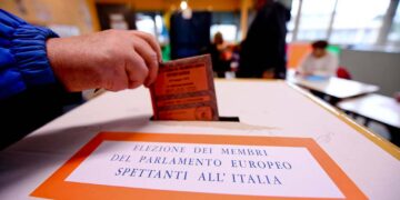 Seggi aperti dalle 15: si vota per Europee e Amministrative