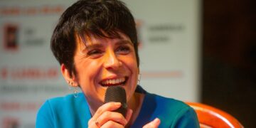 Al Vasto d’autore Festival platea piena per Stefania Andreoli, la psicoterapeuta dell’amore sano