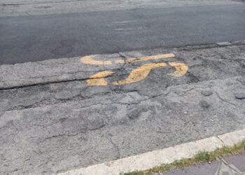 «Molte strade dissestate in pieno centro abitato»