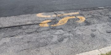 «Molte strade dissestate in pieno centro abitato»