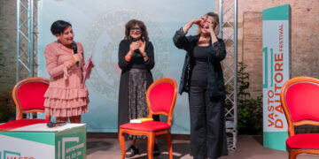 Serena Bortone tra il romanzo anni Ottanta e Vasto: «Davanti al panorama mi sono incantata»