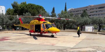 Intervento di emergenza, eliambulanza atterra dentro il Parco “Falcone e Borsellino”