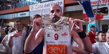 15ª stagione consecutiva con la Vasto Basket: capitan Di Tizio, una vita in biancorosso